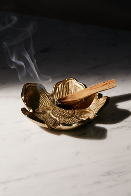 frankincense, 24k gold, lapis lazuli, new beginnings, frank and lazuli, palo Santo, natural perfume, perfume brand