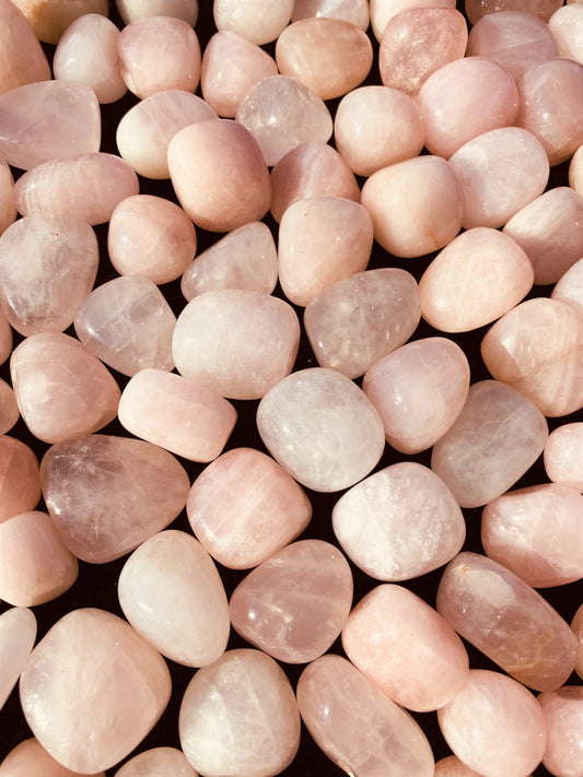 Embrace your feminine energy | Self Love Crystal Kit